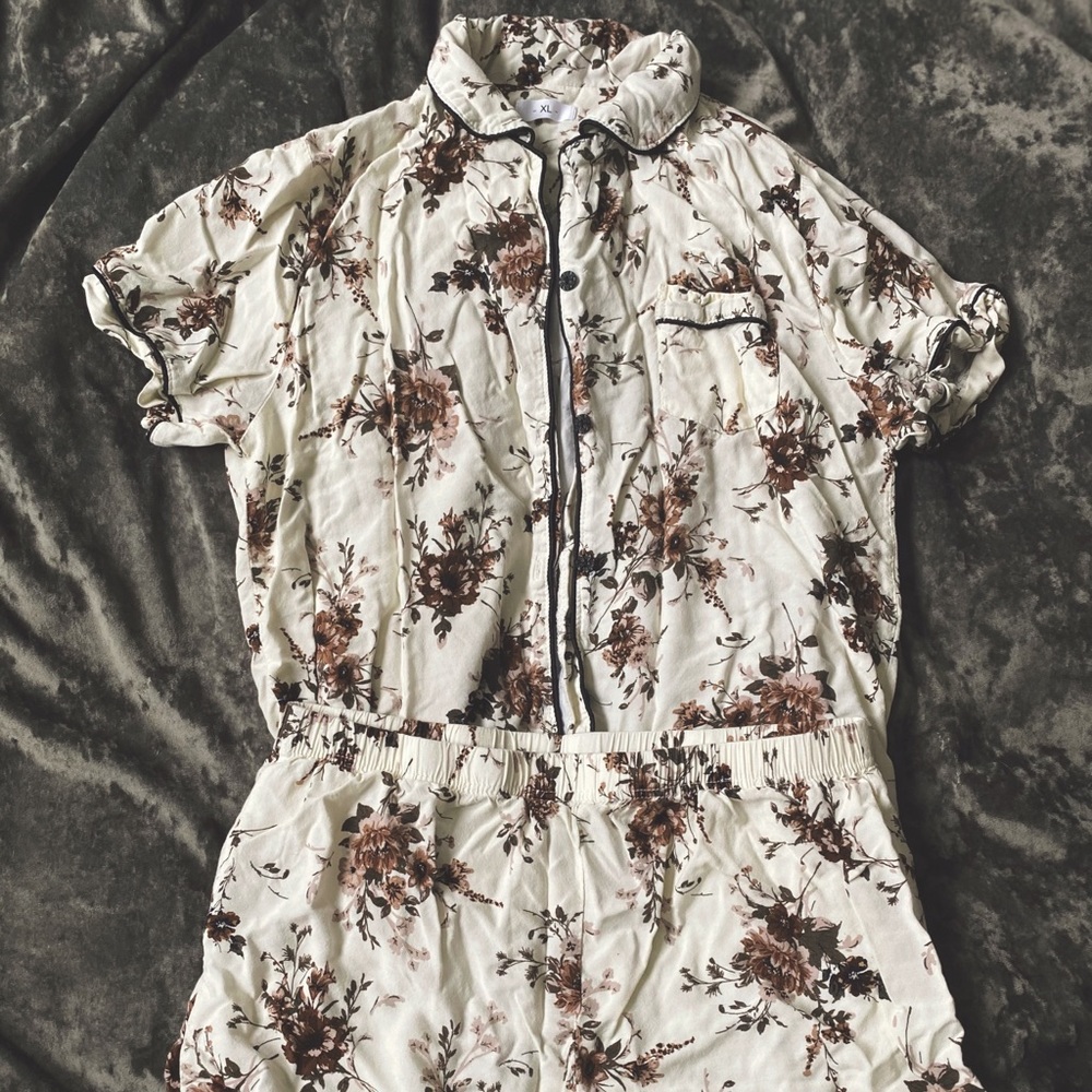 Floral Short and Short Sleeve Pajama Set